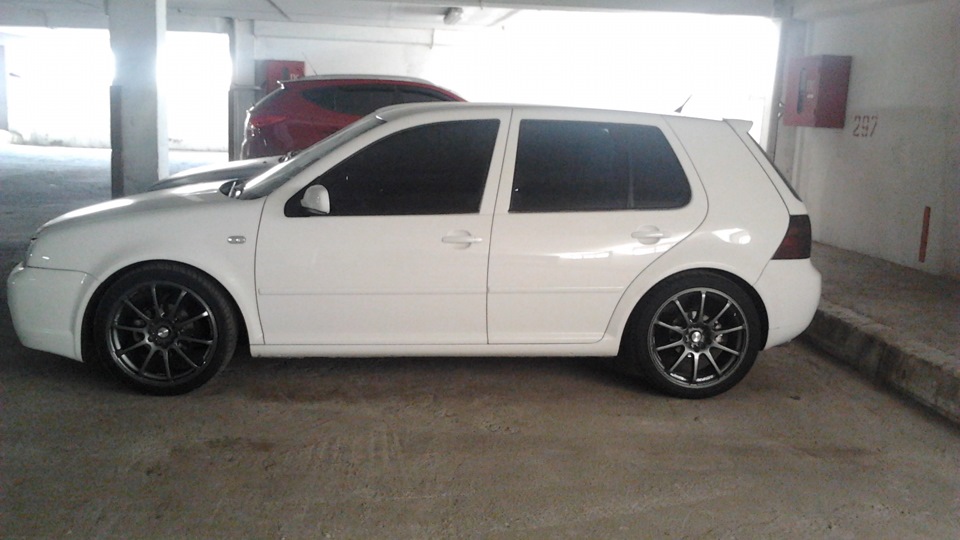 Volkswagen Golf B&W