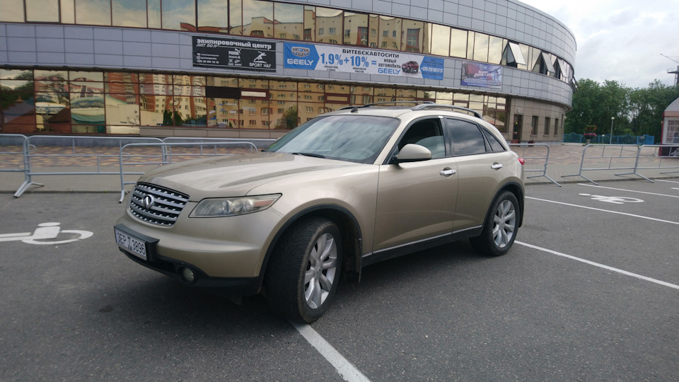 Infiniti FX Брызги шампанского