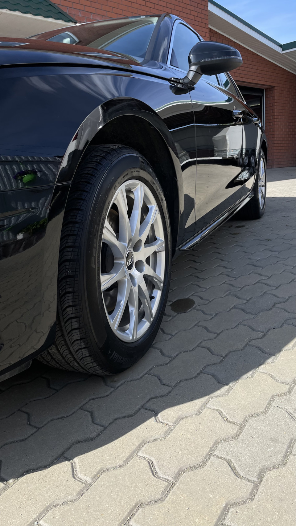Фото в бортжурнале Audi A4 (B9)