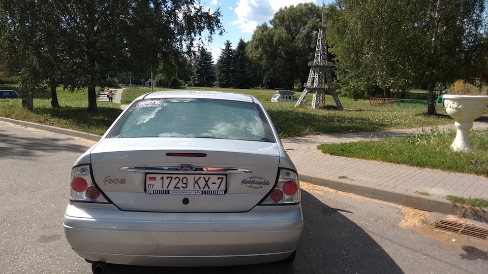 Париж — Ford Focus Sedan I