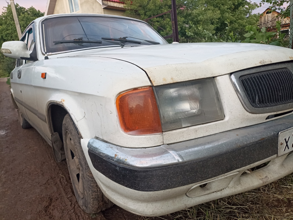 Там же у дядьки на даче заменила повторители, старые были ну прям выгоревшие, бесили — GAZ 3110