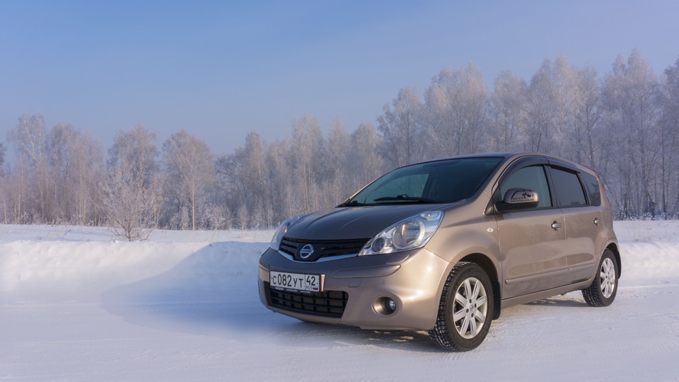 Именно в этом месте я потом первый раз запечатлил своего ASXа — Nissan Note (1G)