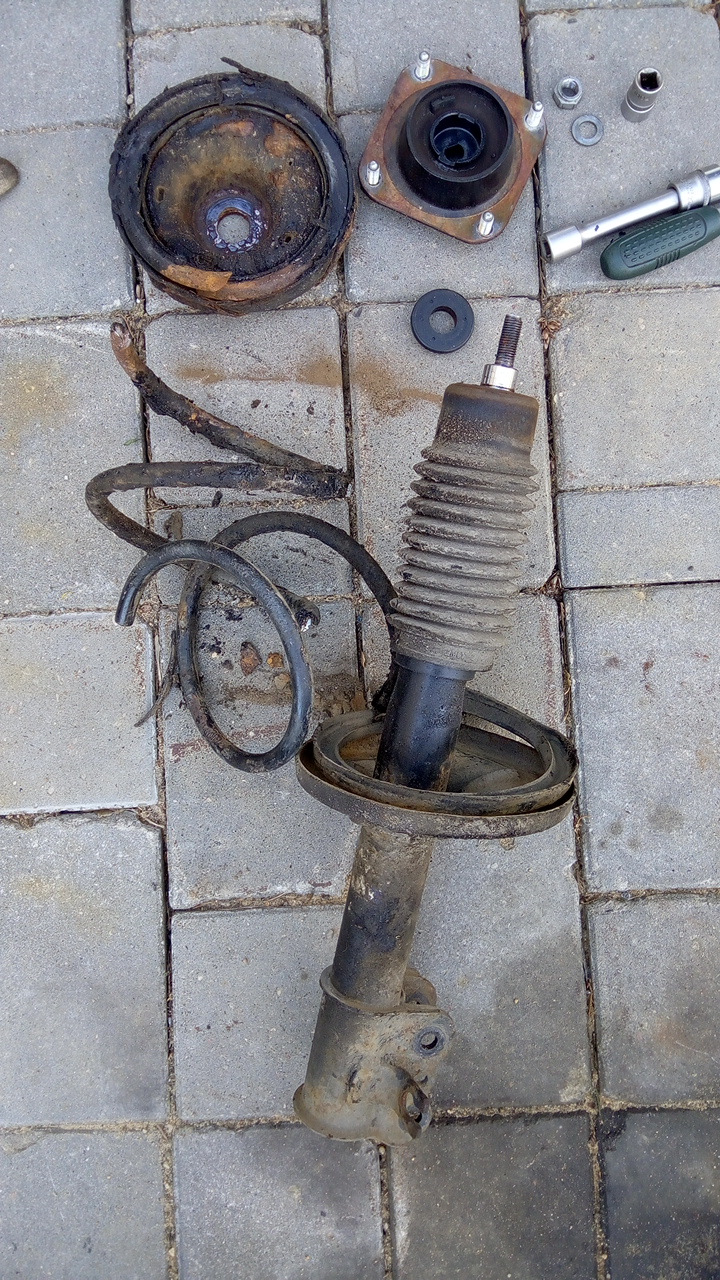 Фото в бортжурнале Mazda 626 V (GF)