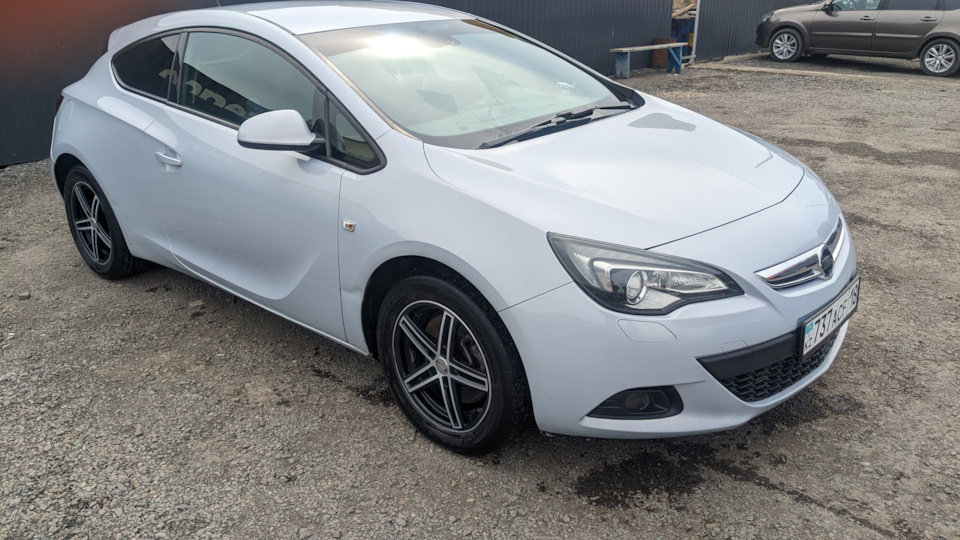 Opel Astra GTC