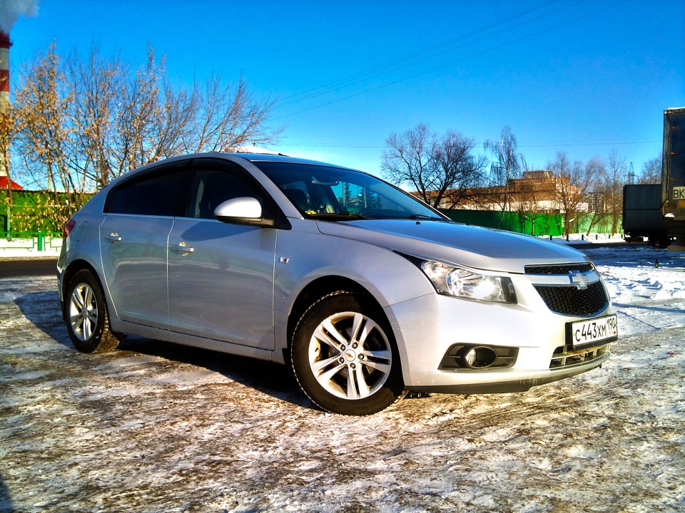 и еще одна фотка — Chevrolet Cruze Hatchback