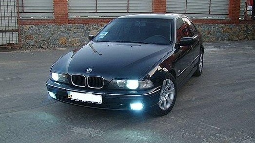 BMW 5 series е39 528