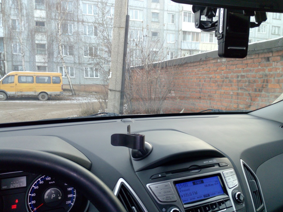 Новые дворники — вид изнутри — Hyundai ix35. Found on photo: 127202