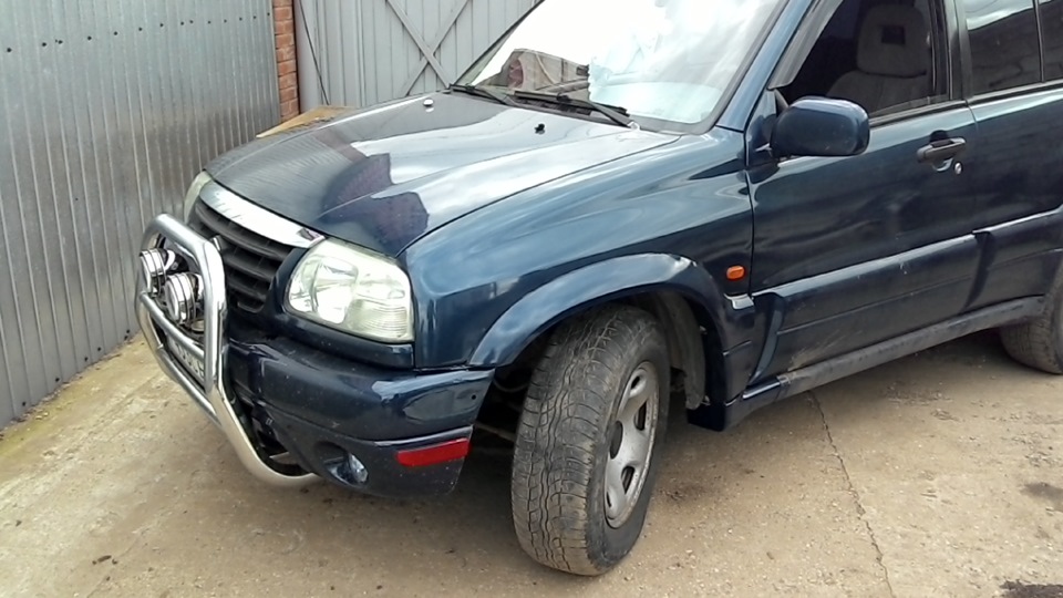 молдинг на болтах — Suzuki Grand Vitara (1G)