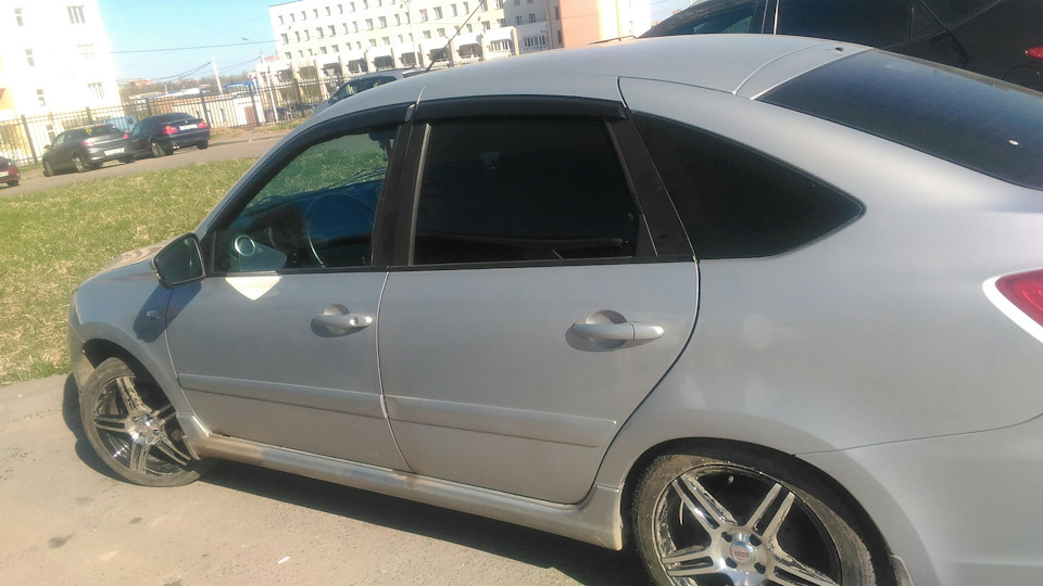 Извините за грязную машину — Lada Гранта Лифтбек (1G)