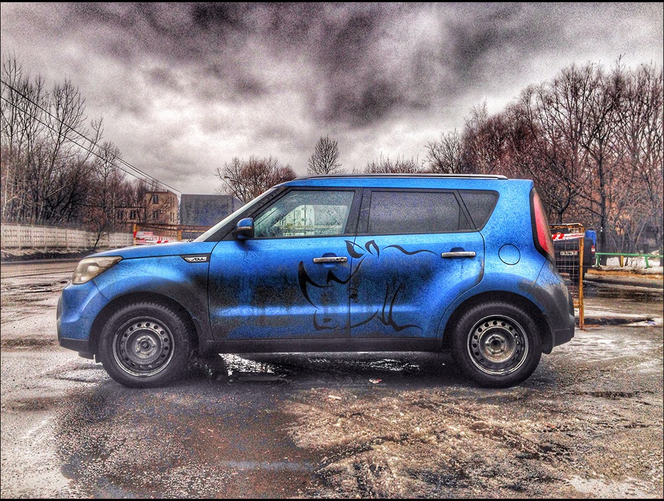 Носорог приуныл. — KIA Soul (2G)