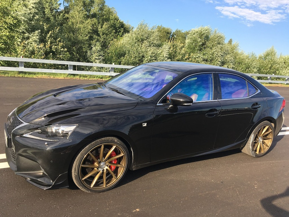 Фото в бортжурнале Lexus IS III