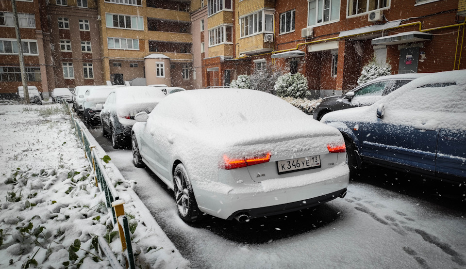 Первый снег 1 ноября, на дорогах вода — Audi A6 (C7)