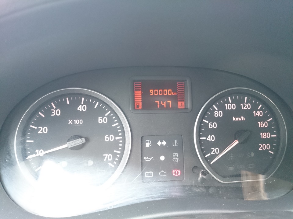 Фото в бортжурнале Renault Logan (1G)
