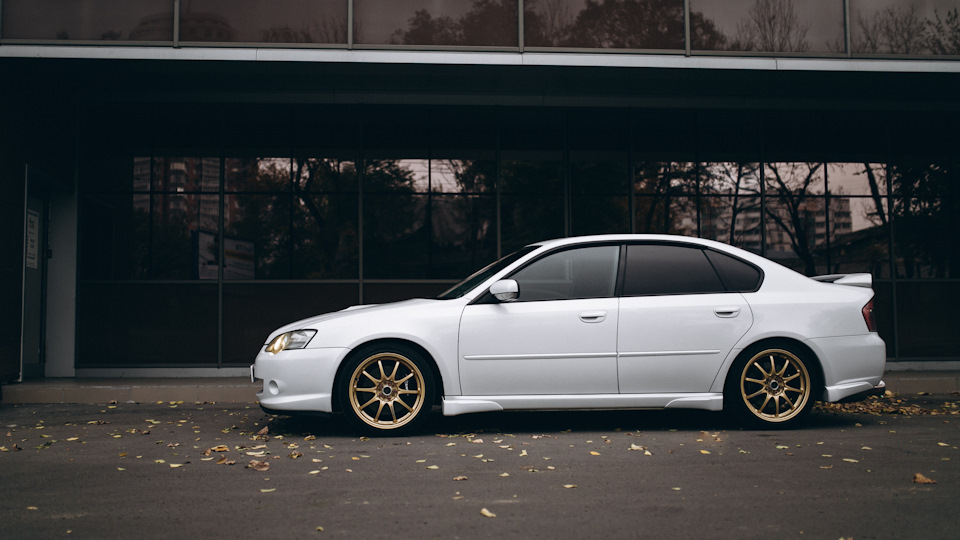 Subaru Legacy B4 Turbo Beast