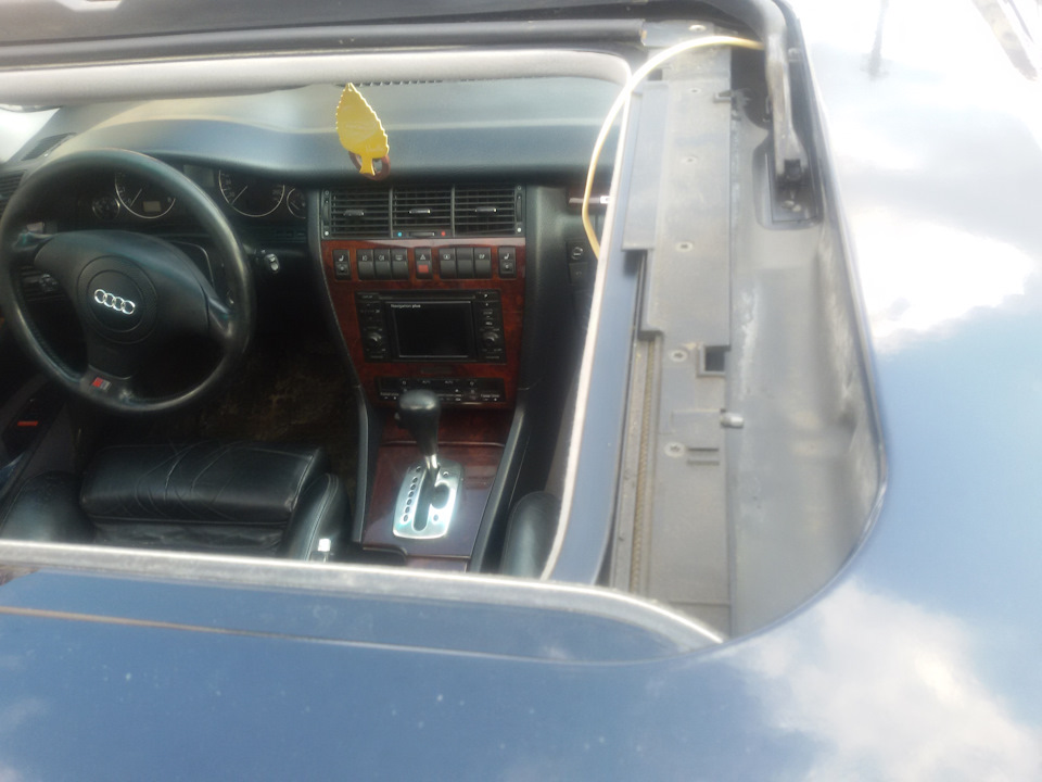 Фото в бортжурнале Audi A8 (D2)