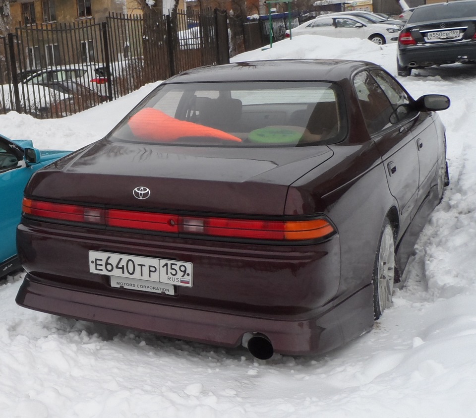 Результат сзади — Toyota Mark II (90)
