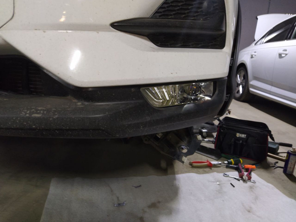 на месте — Nissan Qashqai (2G)