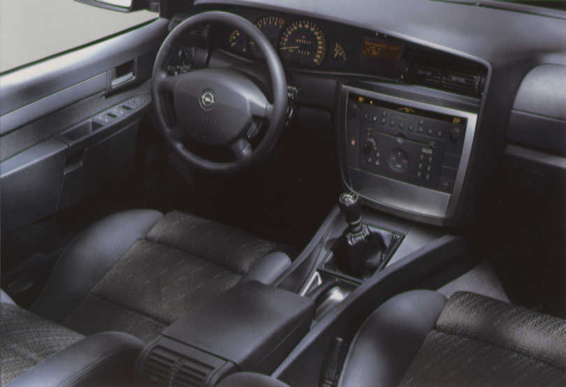 Omega Sport рестайл — Opel Omega A