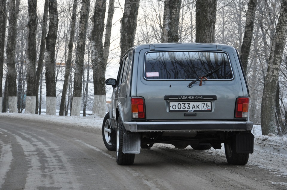 12 — Lada 4x4 5D