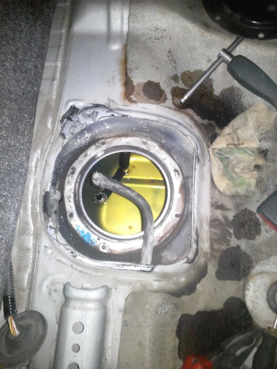 В баке все чисто очень порадовало ! — Toyota Caldina (241)
