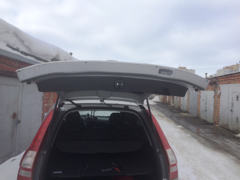 Обрезал под размер двери — Honda CR-V (RE)