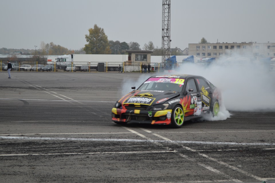 чемпион) — Lexus IS I