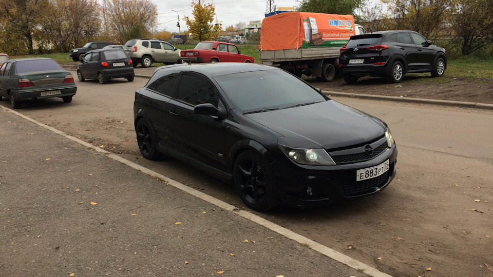 Opel Astra GTC 2.0 турбо