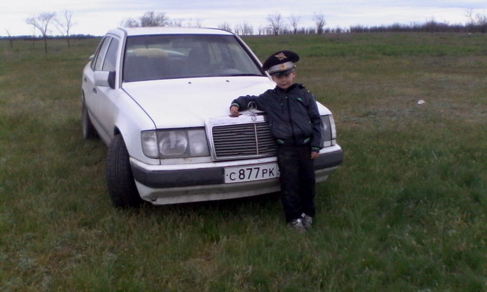 Фото в бортжурнале Mercedes-Benz E-Class (W124)