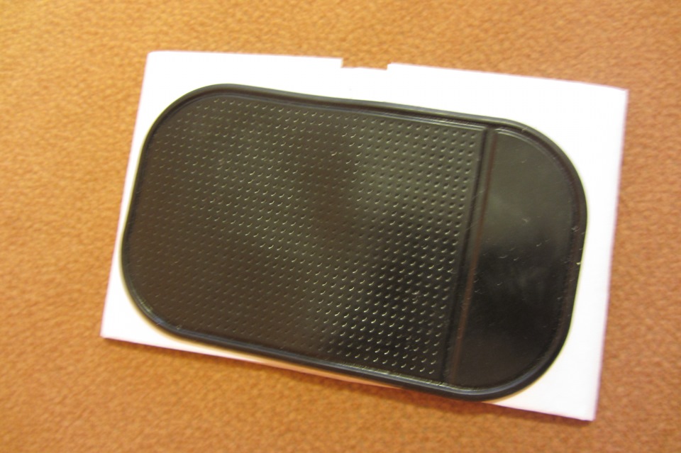 2. Липкий коврик — Skoda Yeti