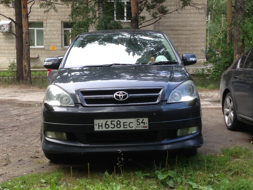 Дневные ходовые огни — Toyota Ipsum (21)