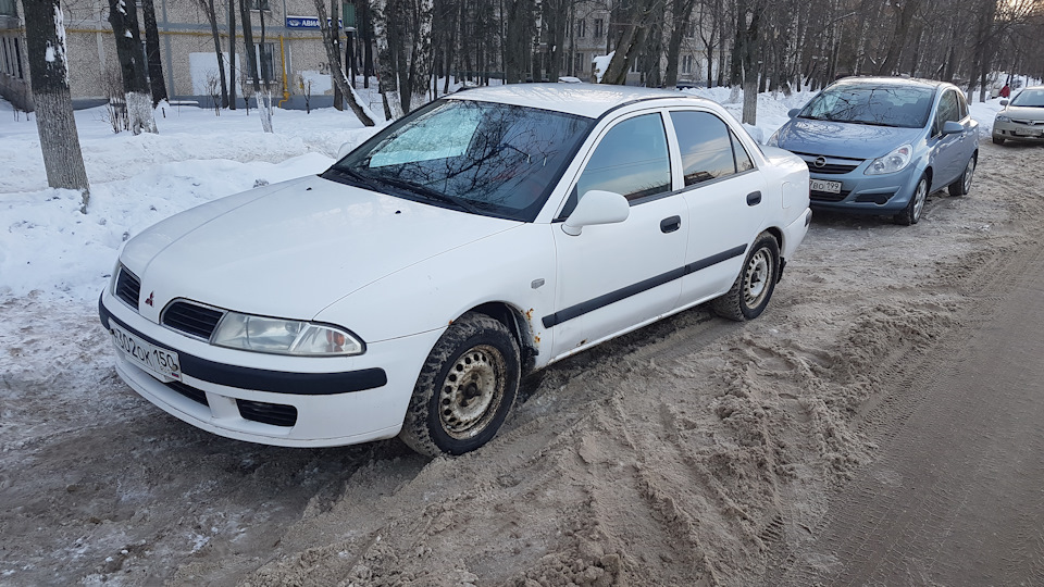 Mitsubishi Carisma поповоз