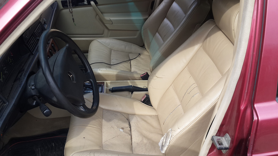 Фото в бортжурнале Mercedes-Benz 190 (W201)