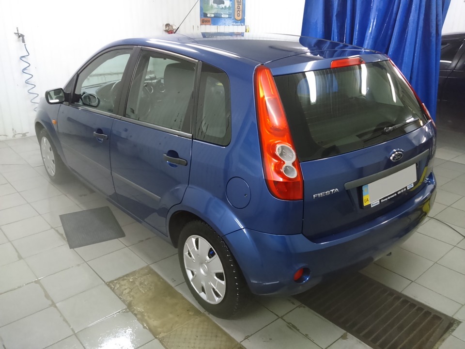 Фото в бортжурнале Ford Fiesta (Mk V)