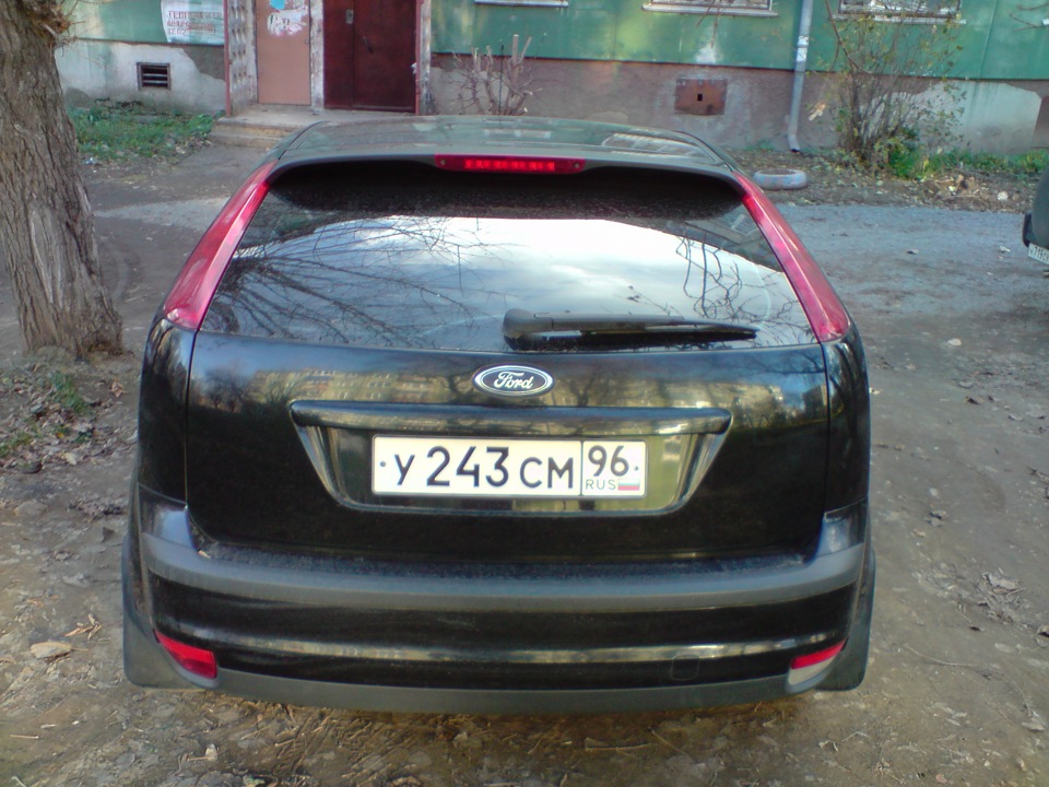 так смотрится с зади — Ford Focus Hatchback II