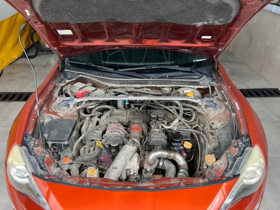 個別⑥楓◆BJoct×2 13. Чистка подкапотного пространства — Toyota GT86 бензин, 2 л