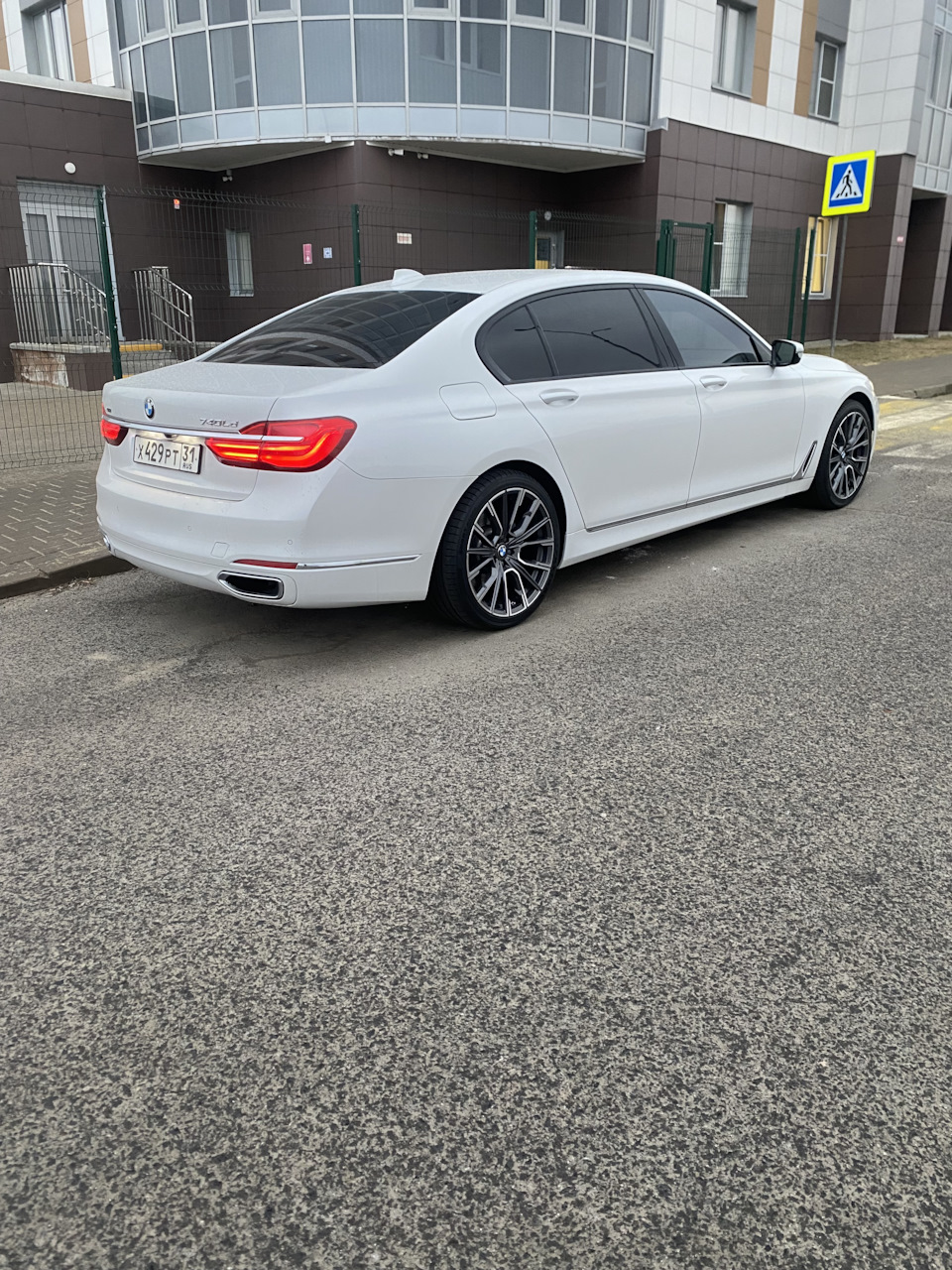 Фото в бортжурнале BMW 7 series (G11/G12)