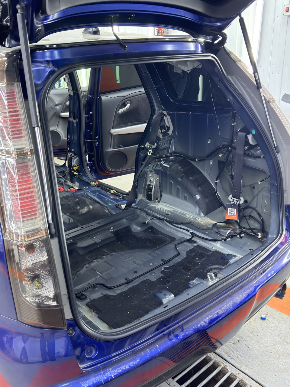 ねむむページ Шумоизоляция — Honda Stream (RN6-9) бензин, 1,8 л, 2009 года