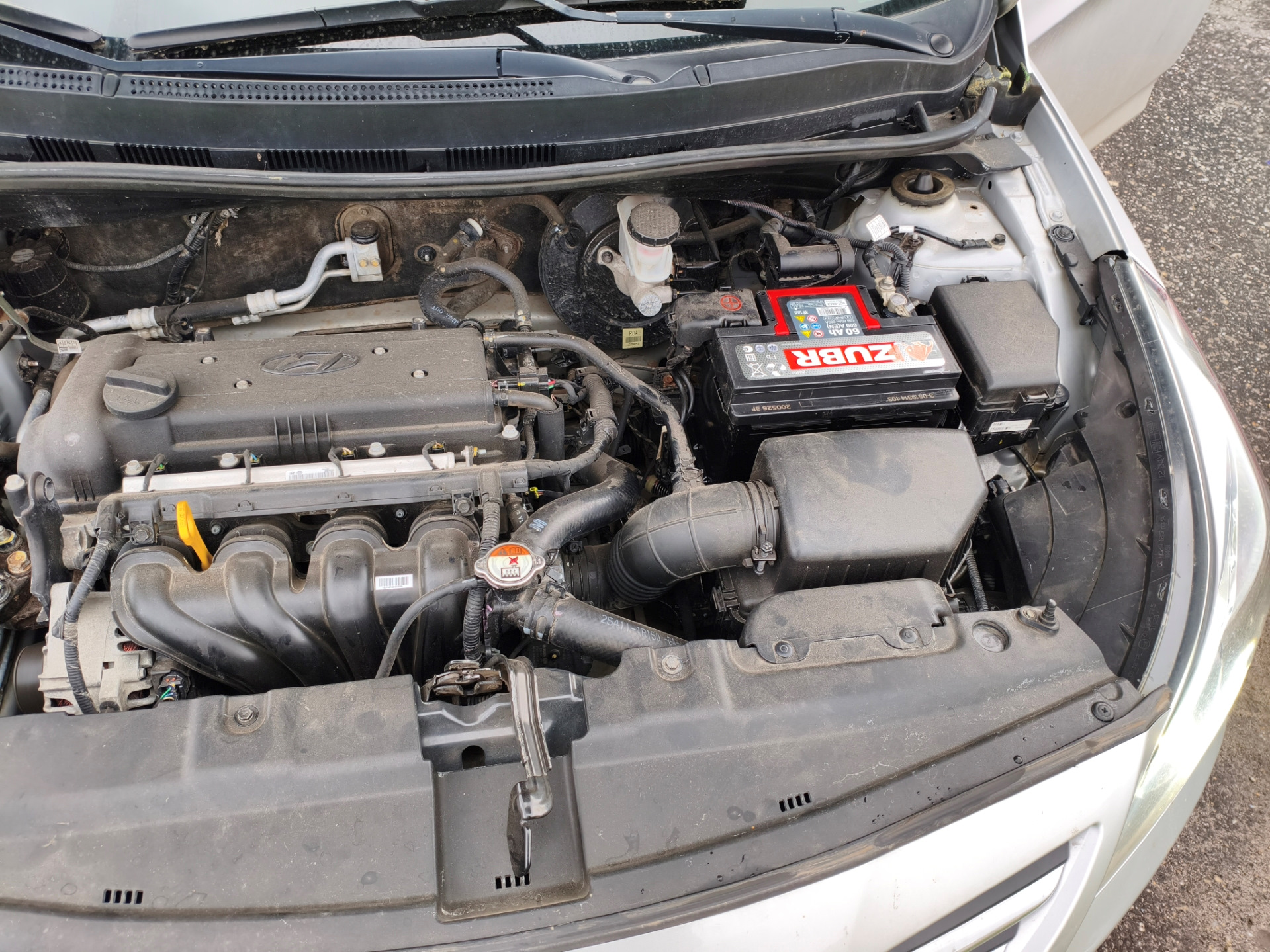 Замена Аккумулятора — Hyundai Solaris (1G) бензин, 1,6 л, 2014 года ...