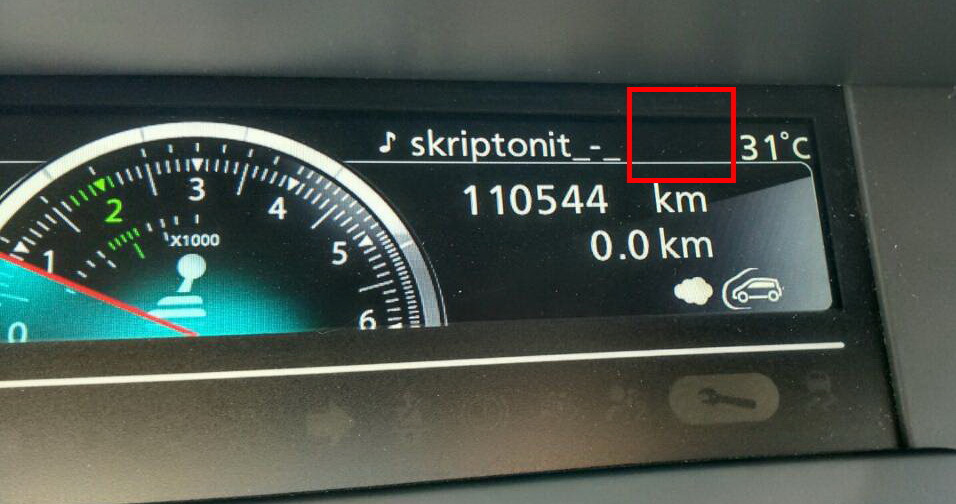 11. Место для часов — Renault Grand Scenic III