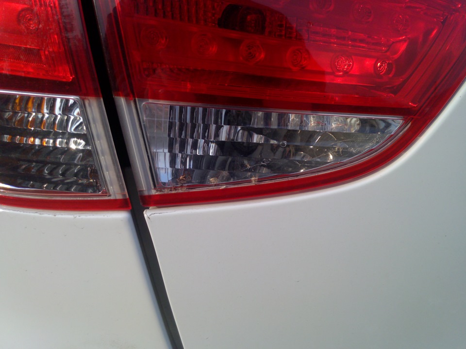 Левая сторона — Hyundai ix35. Found on photo: 200091
