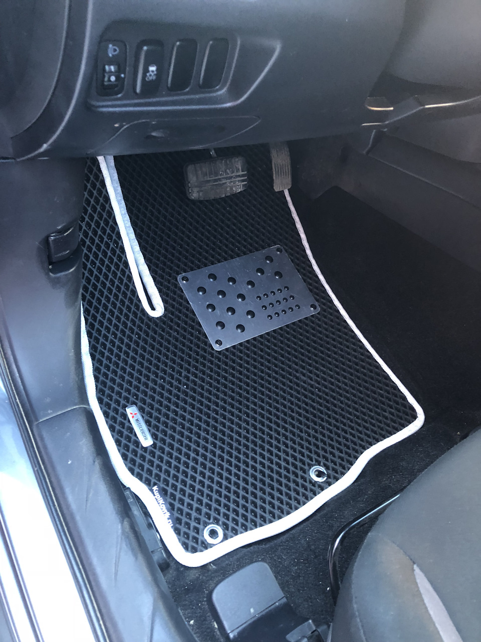 Фото в бортжурнале Mitsubishi Outlander XL