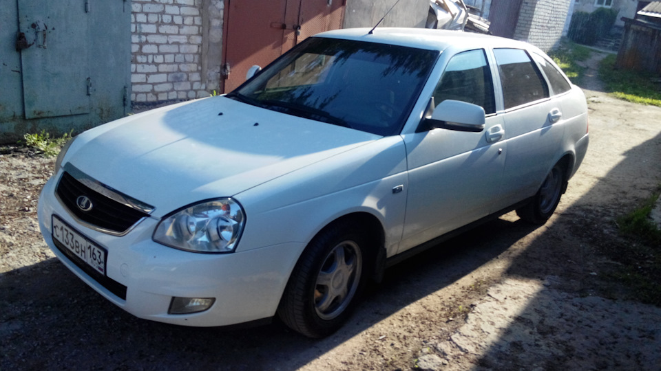 Lada Priora hatchback Беелий Беелий