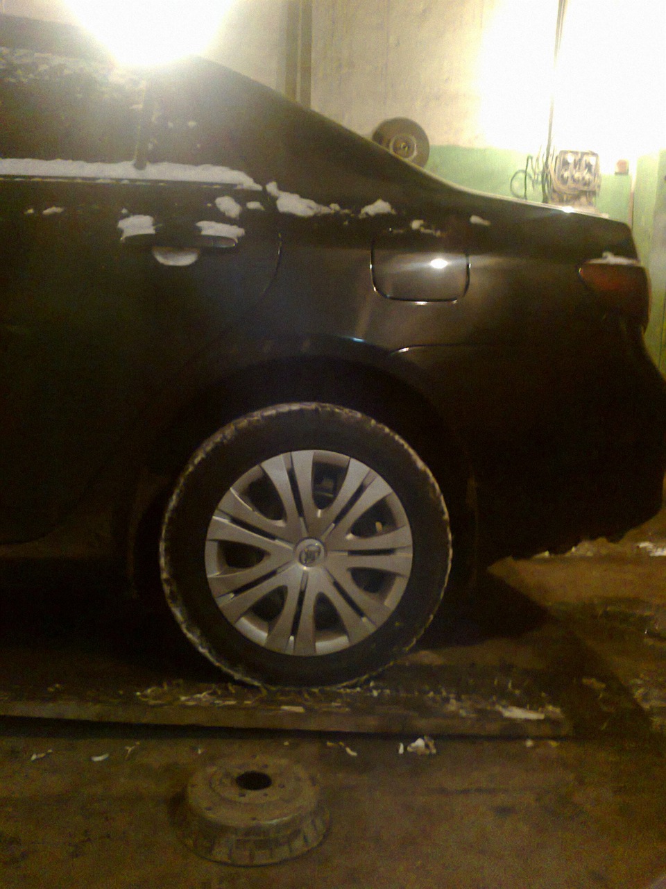 Вид сзади до занижения — Toyota Corolla (140/150)