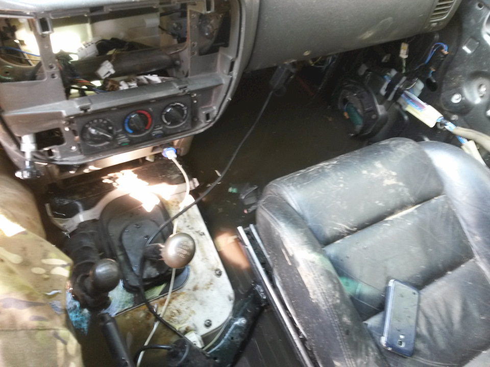 Фото в бортжурнале Nissan Patrol GR II (Y61)