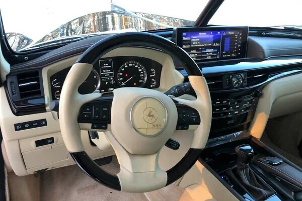 Фото в бортжурнале Lexus LX (URJ200/URJ201)