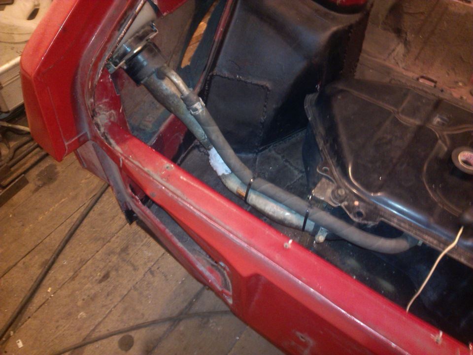2 — Lada 2108