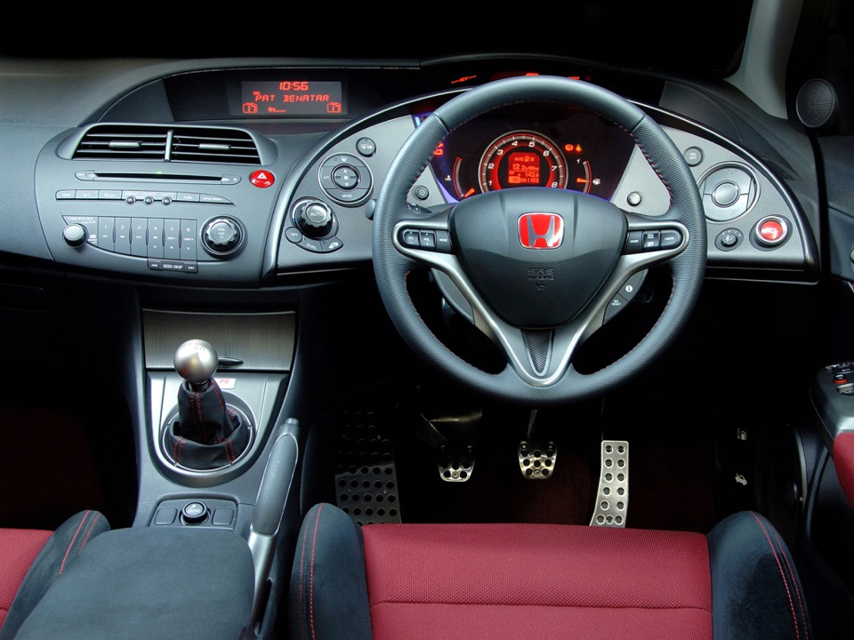 Honda Civic Type-R (FN2) — Honda CR-V (RD1/RD2)