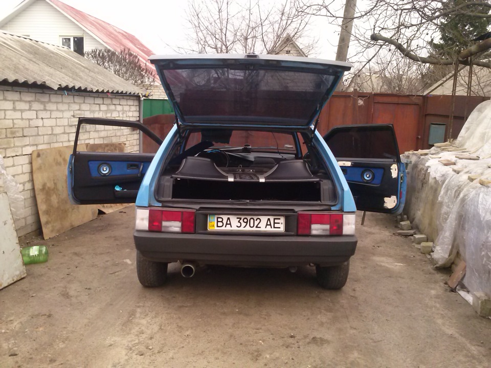 Вид издалека) — Lada 2108