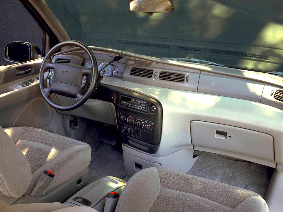 Красивый дизайн передней панели! — Ford Windstar I