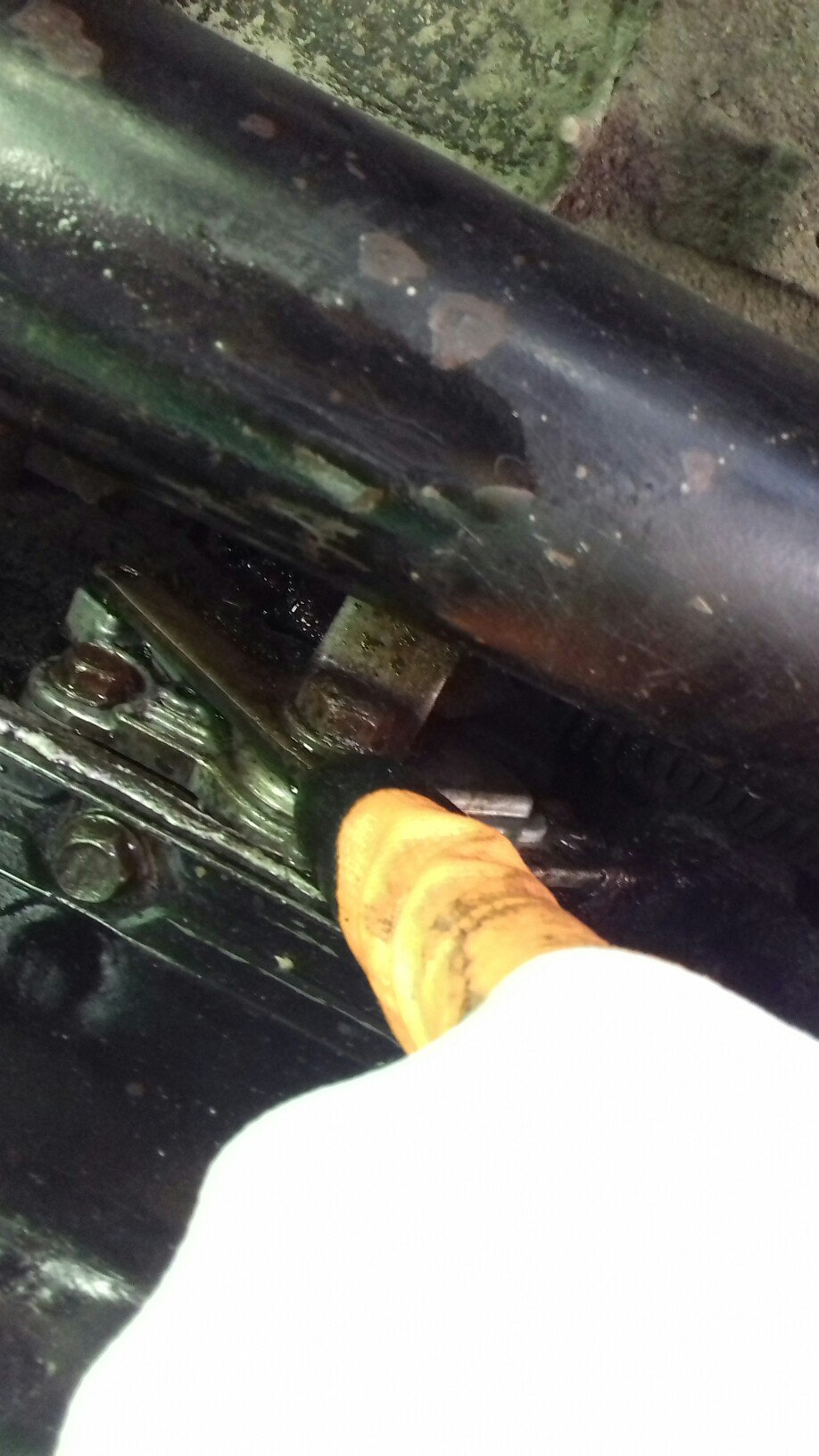 Гайка на 14. — Mitsubishi Pajero Sport (1G)